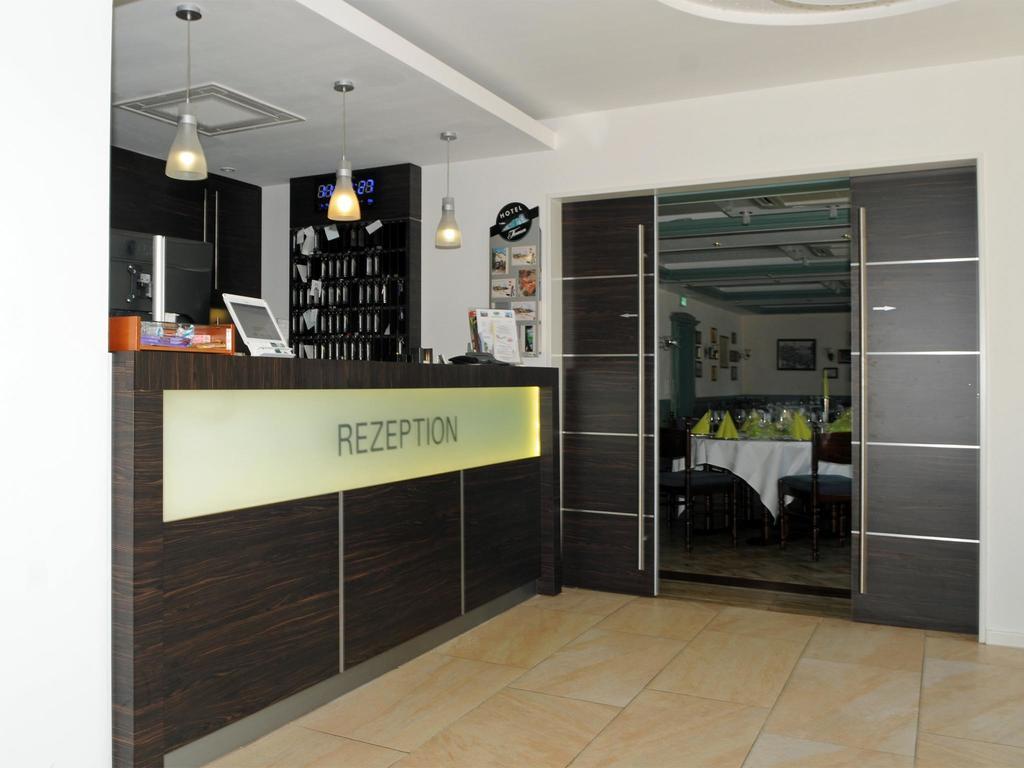 Hotel-Restaurant Thomsen Дельменхорст Экстерьер фото